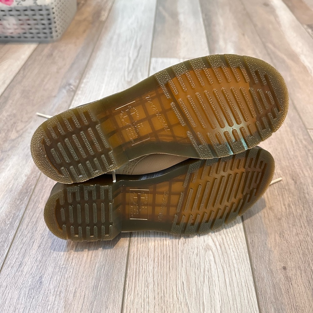 Dr. Martens Boots Sz 7 Docs - Picture 6 of 7